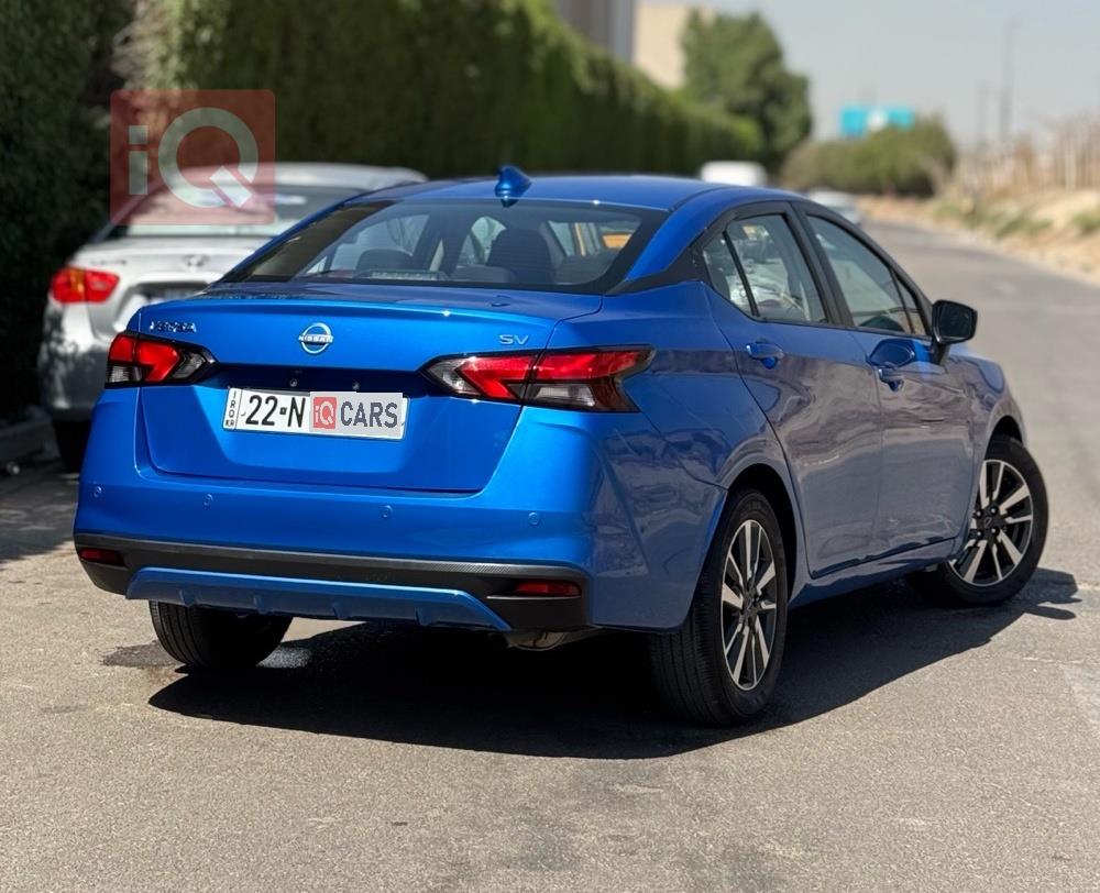 نيسان فيرسا